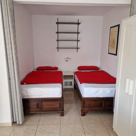 Center Apartment *