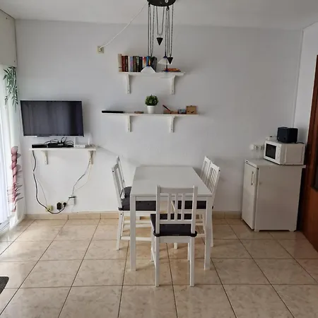 Center Apartment *